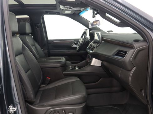 Used 2021 Chevrolet Suburban LT w/ LT Signature Package AWD/4WD image 20