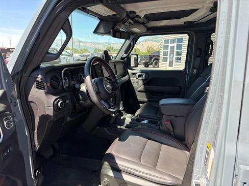 Used 2026 Jeep Wrangler Unlimited Rubicon 392 w/ Quick Order Package 27X Moab AWD/4WD image 22