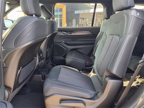 New 2025 Jeep Grand Cherokee L Laredo w/ Luxury Tech Group I image 9