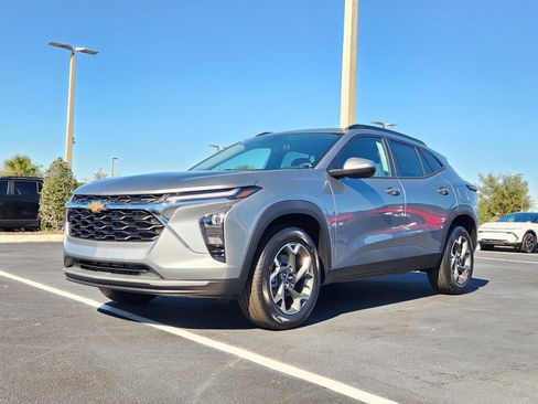 New 2026 Chevrolet Trax LT w/ Driver Confidence Package image 2