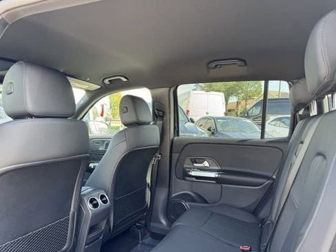 New 2025 Mercedes-Benz GLB 250 image 13