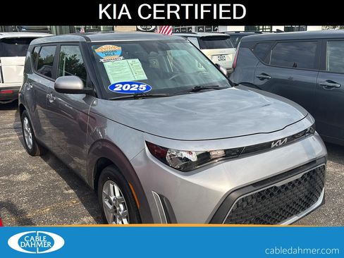 Certified 2025 Kia Soul LX w/ LX Technology Package FWD image 1