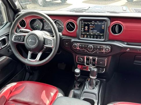 Used 2023 Jeep Wrangler Unlimited Rubicon 4xe AWD/4WD image 18