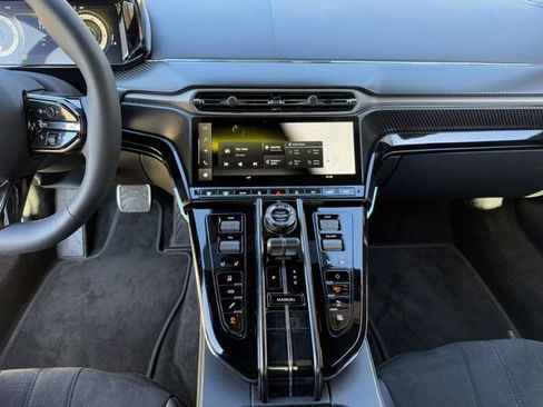 New 2025 Aston Martin V8 Vantage Coupe image 10