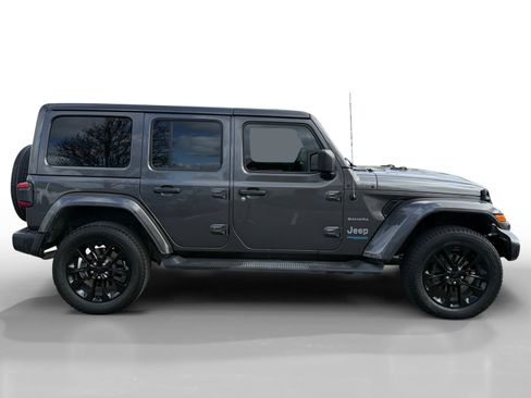 Used 2021 Jeep Wrangler Unlimited Sahara w/ Cold Weather Group AWD/4WD image 6