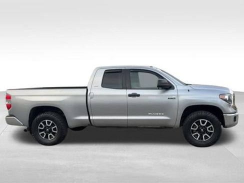 Used 2018 Toyota Tundra SR5 image 13