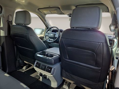 Used 2023 Ford F150 Lariat RWD image 11