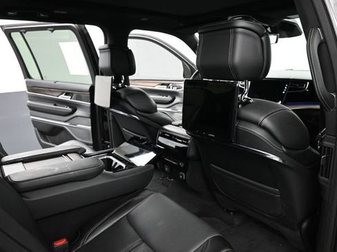 Used 2024 Jeep Grand Wagoneer Series I w/ Convenience Group III AWD/4WD image 16