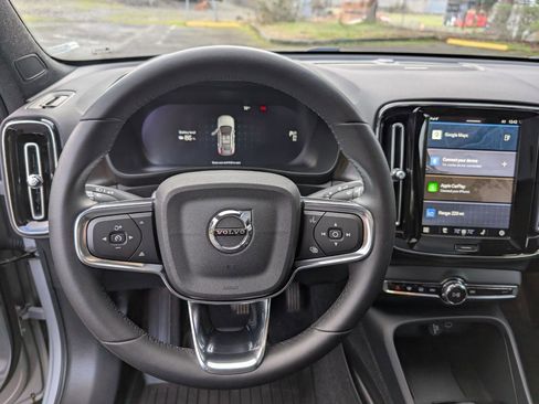 Used 2023 Volvo C40 P8 Recharge Ultimate w/ Protection Package Premier image 19