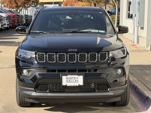 New 2026 Jeep Compass Latitude image 3