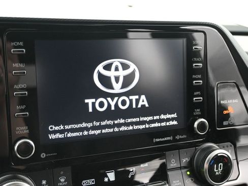 Used 2021 Toyota Highlander XSE FWD image 15