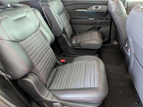 New 2026 Ford Explorer ST-Line w/ ST-Line Street Pack image 21