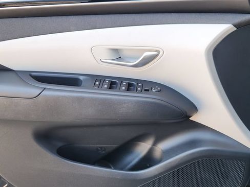 Certified 2024 Hyundai Tucson SEL w/ Convenience Package FWD image 16
