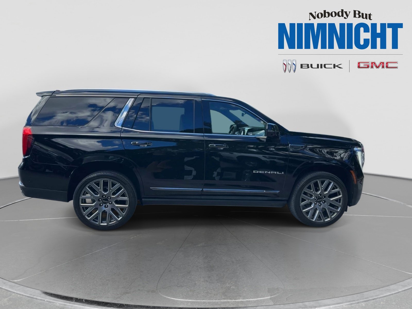 Certified 2025 GMC Yukon Denali Ultimate AWD/4WD image 9