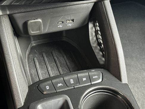 Used 2025 Chevrolet TrailBlazer LT AWD/4WD image 38