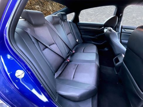 Used 2018 Honda Accord Sport image 25