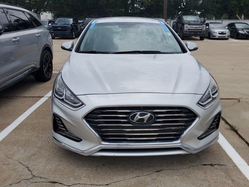 Used 2018 Hyundai Sonata SEL FWD image 2
