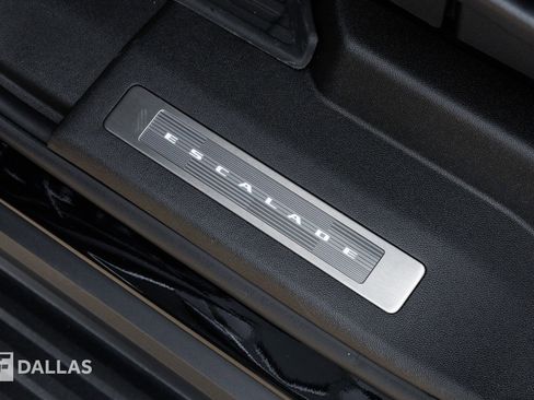 Used 2025 Cadillac Escalade Sport Platinum w/ LPO, Floor Liner Package image 31