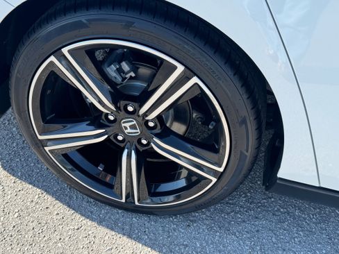 Used 2023 Honda Accord Sport image 18