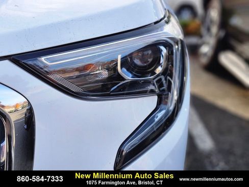 Used 2019 GMC Terrain SLT w/ Preferred Package image 6