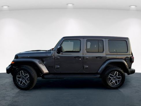 New 2026 Jeep Wrangler Unlimited Sahara AWD/4WD image 5
