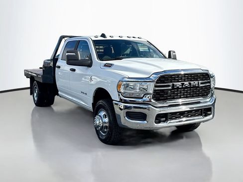Used 2024 RAM 3500 SLT w/ Quick Order Package 2YG SLT AWD/4WD image 4