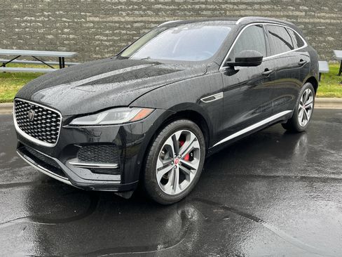 Used 2021 Jaguar F-PACE S image 2