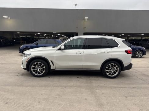 Used 2022 BMW X5 sDrive40i w/ Premium Package image 9