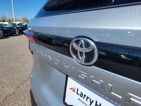 Certified 2025 Toyota Grand Highlander AWD image 23