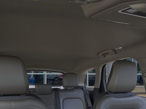 Used 2026 Lincoln Corsair Premiere image 22