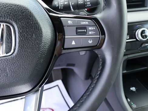 Used 2025 Honda Pilot Touring image 39
