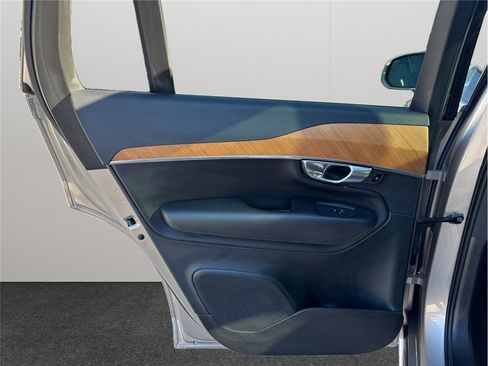 Used 2023 Volvo XC90 B5 Plus Bright image 40