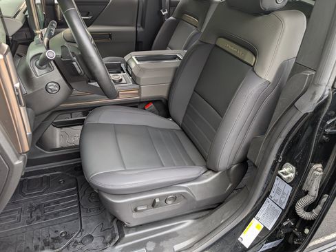 Used 2025 GMC Hummer EV 2X AWD/4WD image 16