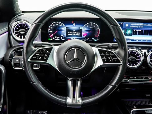 Used 2025 Mercedes-Benz CLA 250 image 17