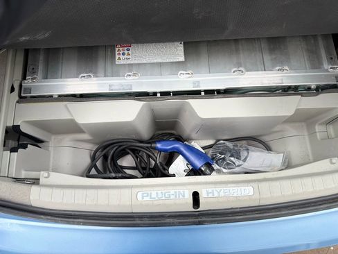 Used 2013 Toyota Prius Prime Plug-In Hybrid image 40