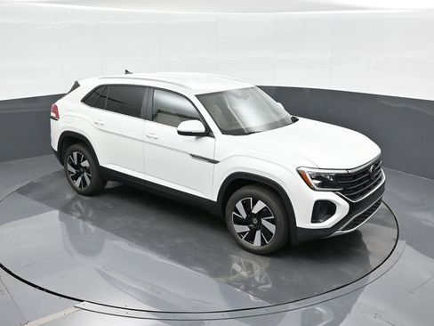 New 2026 Volkswagen Atlas Cross Sport SE FWD image 20