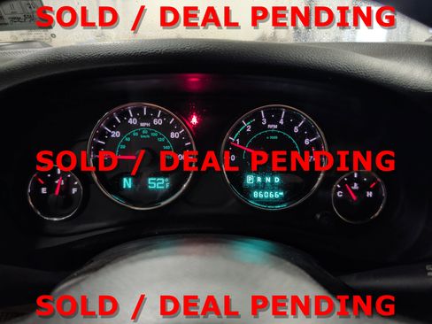 Used 2015 Jeep Wrangler Unlimited Sahara w/ Connectivity Group AWD/4WD image 8