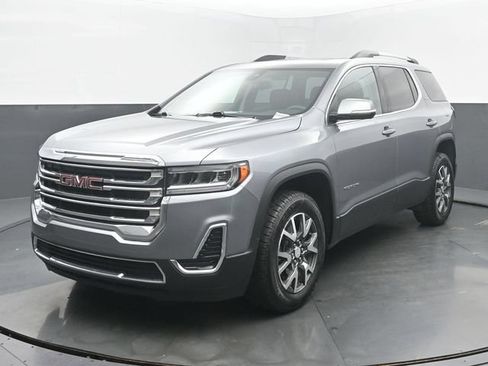 Used 2023 GMC Acadia SLE w/ Driver Convenience Package FWD image 3