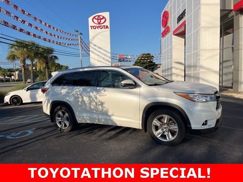 Used 2016 Toyota Highlander Limited Platinum image 2
