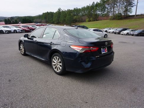 Used 2020 Toyota Camry LE image 17