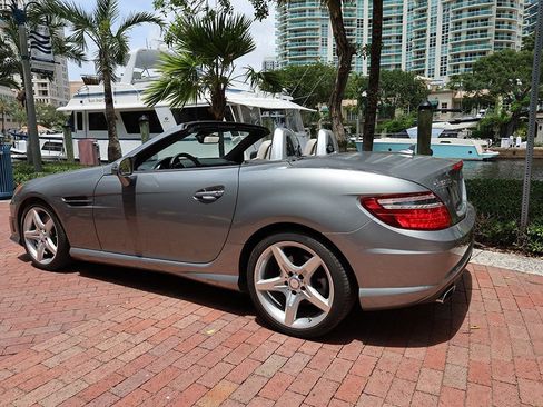 Used 2013 Mercedes-Benz SLK 250 image 5