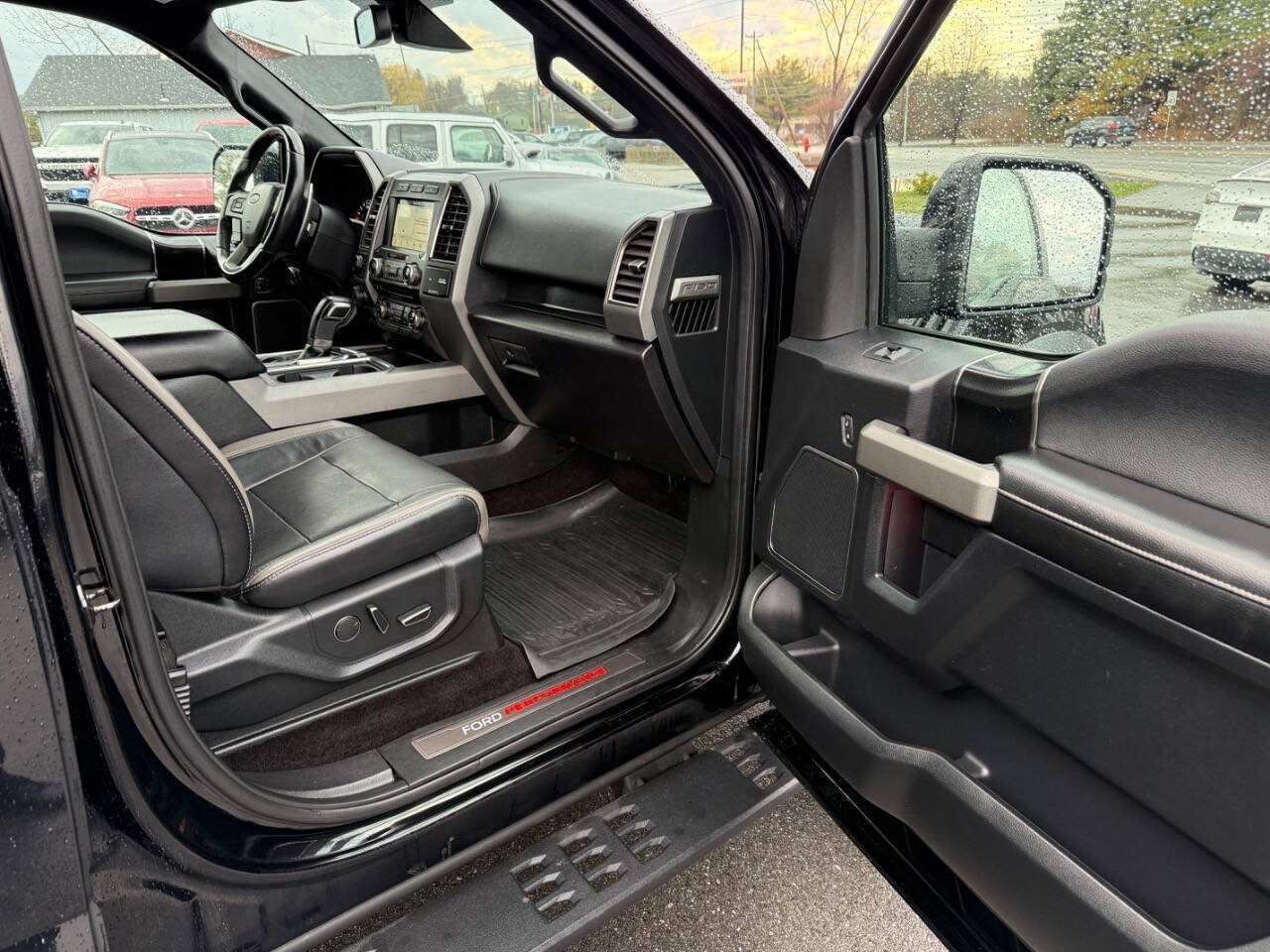 Used 2017 Ford F150 Raptor w/ Equipment Group 802A Luxury AWD/4WD image 14