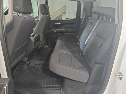 Used 2021 Chevrolet Silverado 1500 LT Trail Boss w/ LPO, Dark Essentials Package AWD/4WD image 24