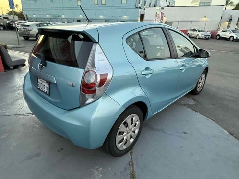 Used 2014 Toyota Prius C Two image 5