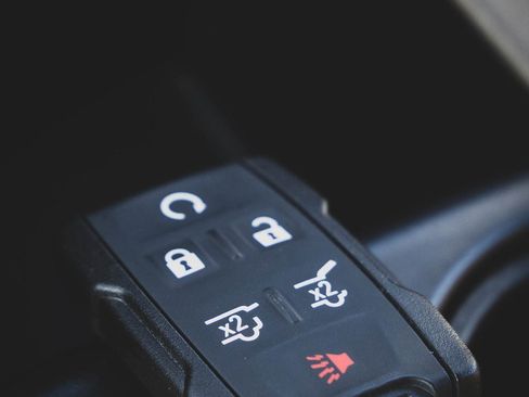 Used 2019 GMC Yukon XL SLT image 8