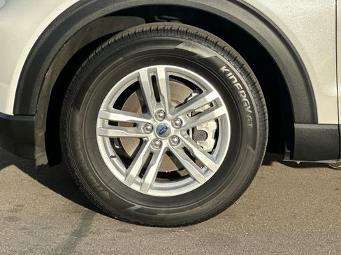 Certified 2023 Ford Explorer XLT image 30