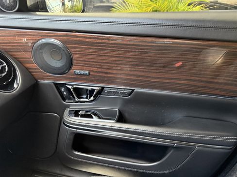 Used 2018 Jaguar XJ L Portfolio image 35