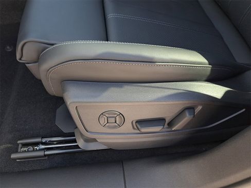 New 2025 Audi Q5 Premium Plus image 18