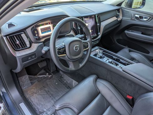Used 2023 Volvo XC60 T8 Ultimate image 15