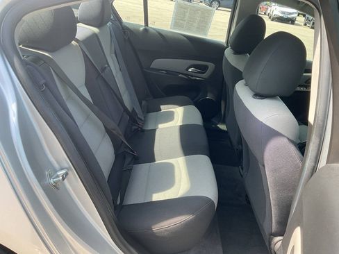 Used 2012 Chevrolet Cruze LS FWD image 30